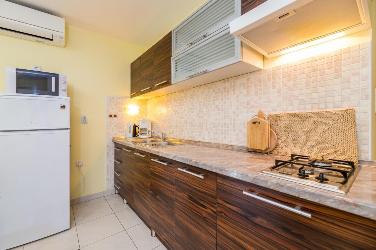באסקה Apartments Ljubica Garden מראה חיצוני תמונה