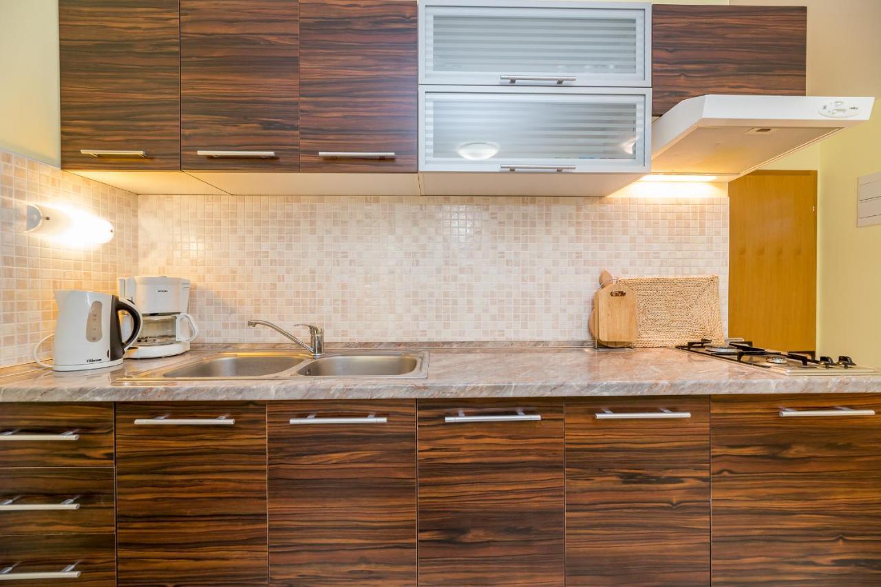 באסקה Apartments Ljubica Garden מראה חיצוני תמונה