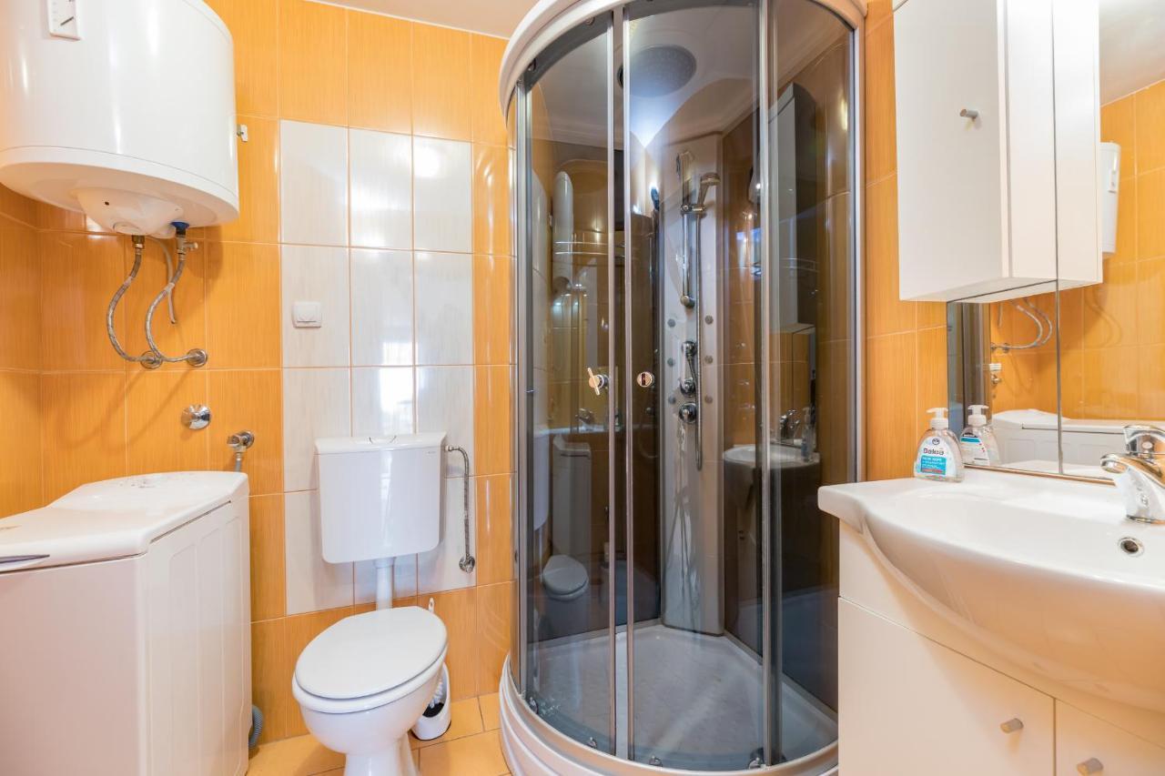 באסקה Apartments Ljubica Garden מראה חיצוני תמונה