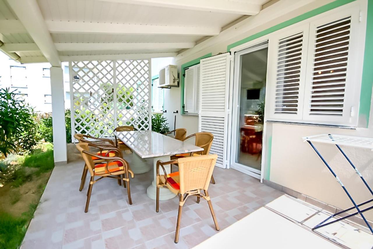 באסקה Apartments Ljubica Garden מראה חיצוני תמונה